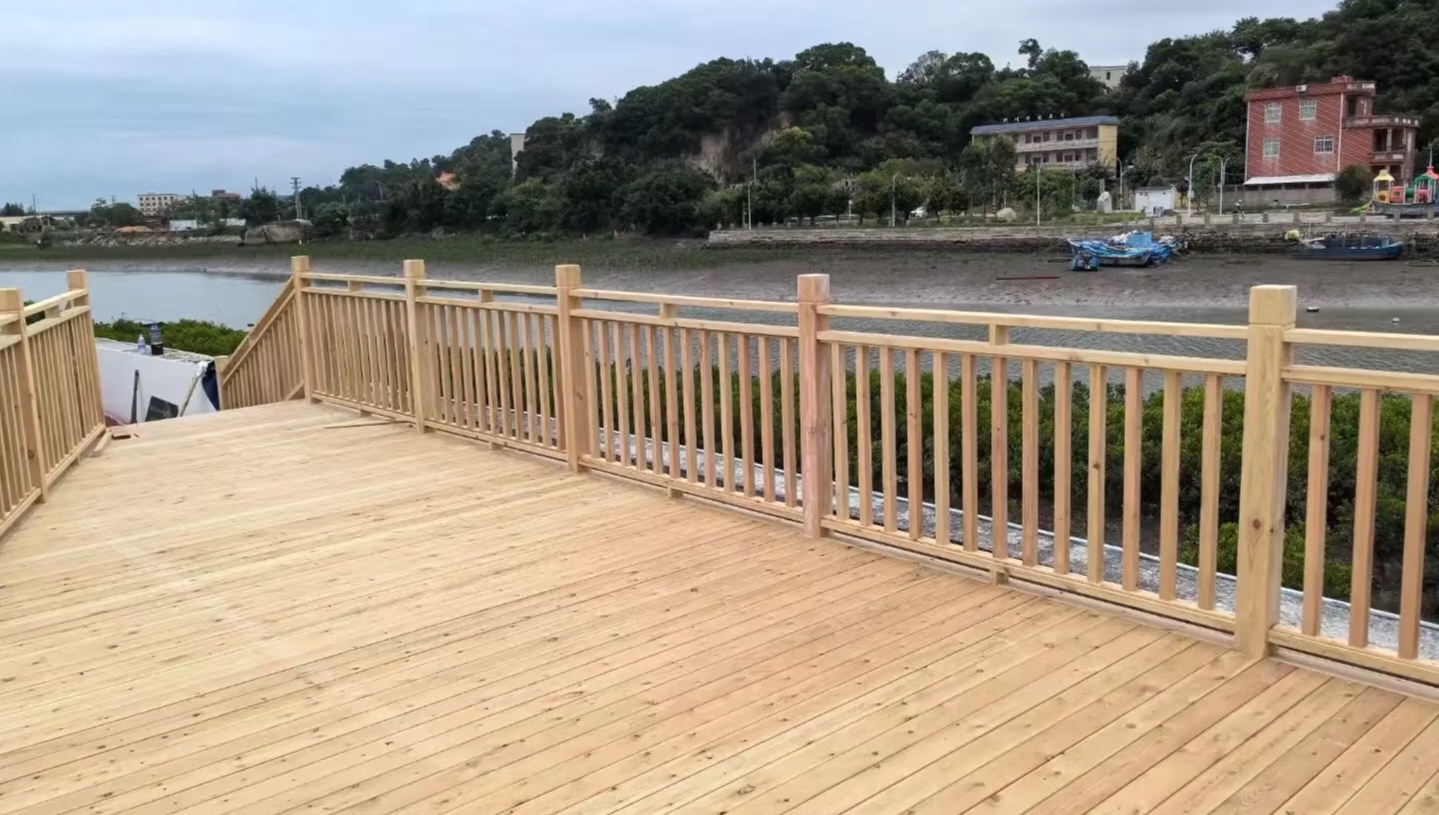 自然之选·防腐木栈道——步步皆景，岁岁安心