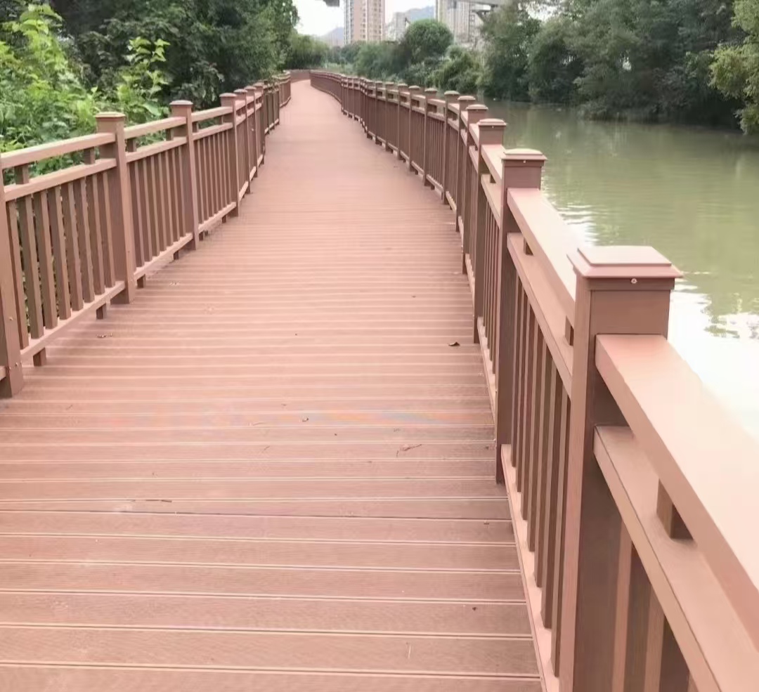 塑木护栏｜让庭院颜值翻倍，省心更省钱